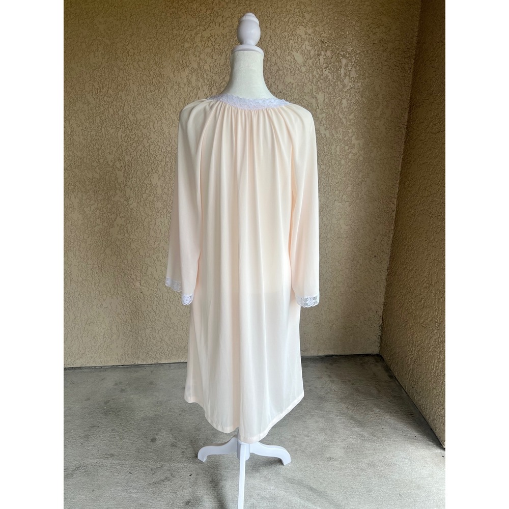 Vintage Miss Elaine 1970s Pink Lace Nightgown Button Front ILGWU Made in USA - Picture 4 of 10